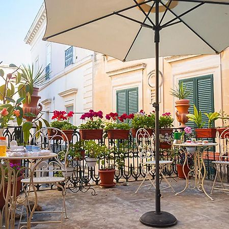 Antica Dimora Dei Nonni Panzió Lecce Kültér fotó